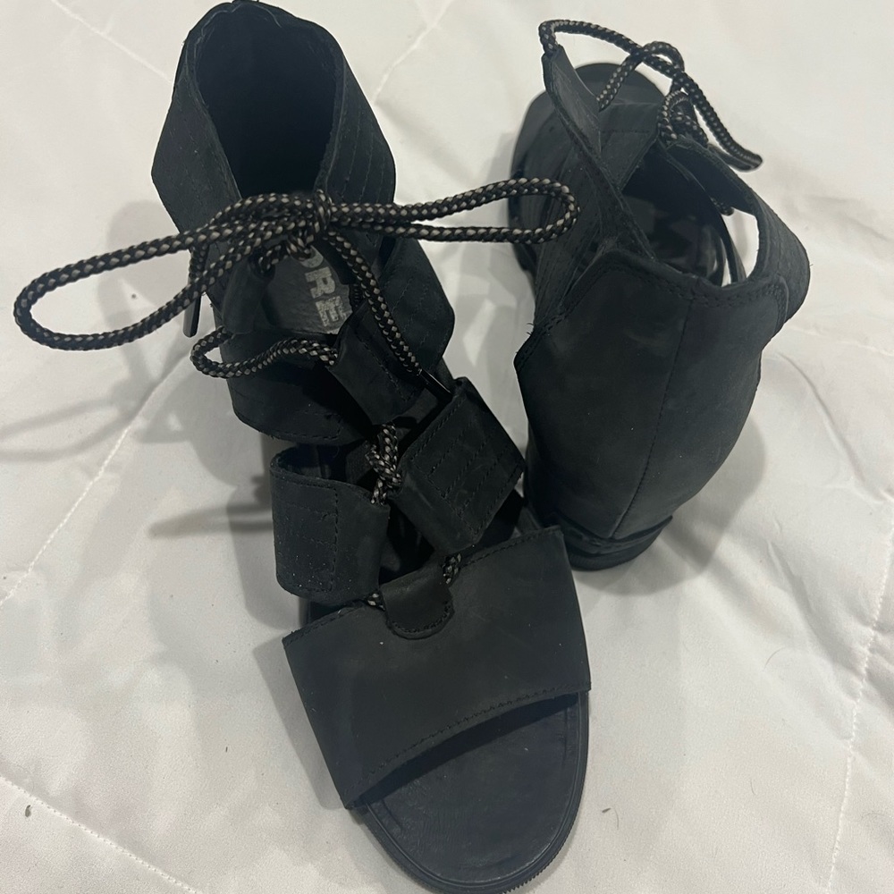 Sorel sandals sz 10.5